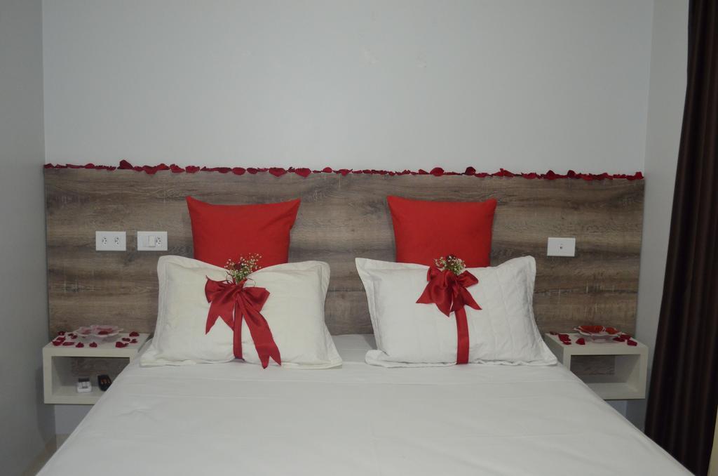 Hotel Palace Avenida Caiaponia Room photo